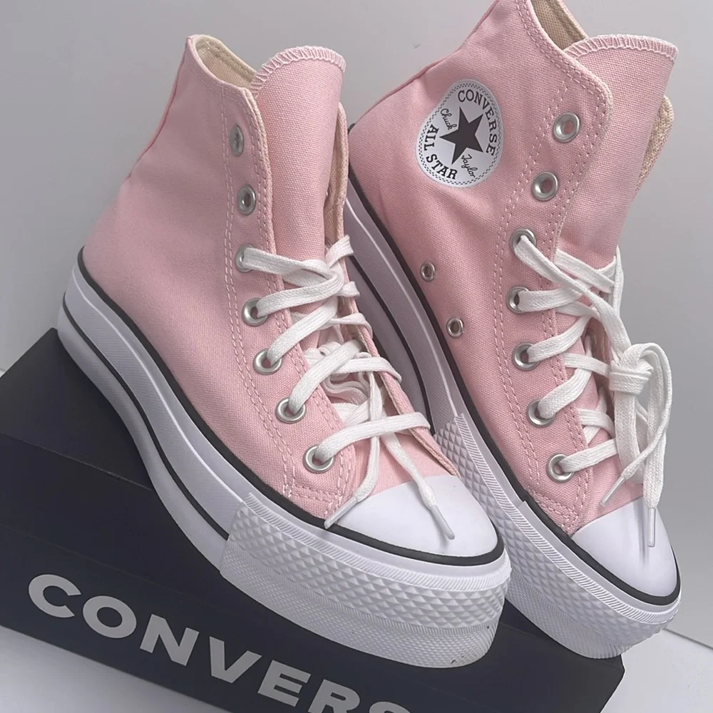 Converse WMNS A06507F CTAS LIFT HI DONUT GLAZE/WHITE/BLACK Platforms Sneakers